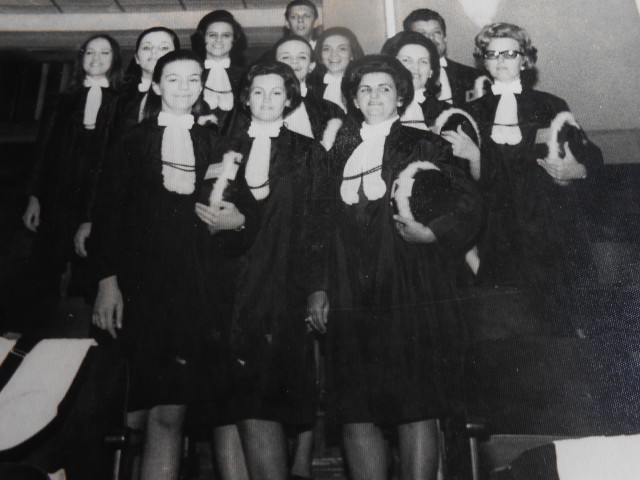 Foto da formatura da Primeira Turma do Curso de Artes da UFSM